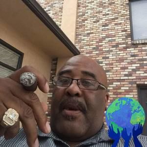 Meet your Posher, Victor